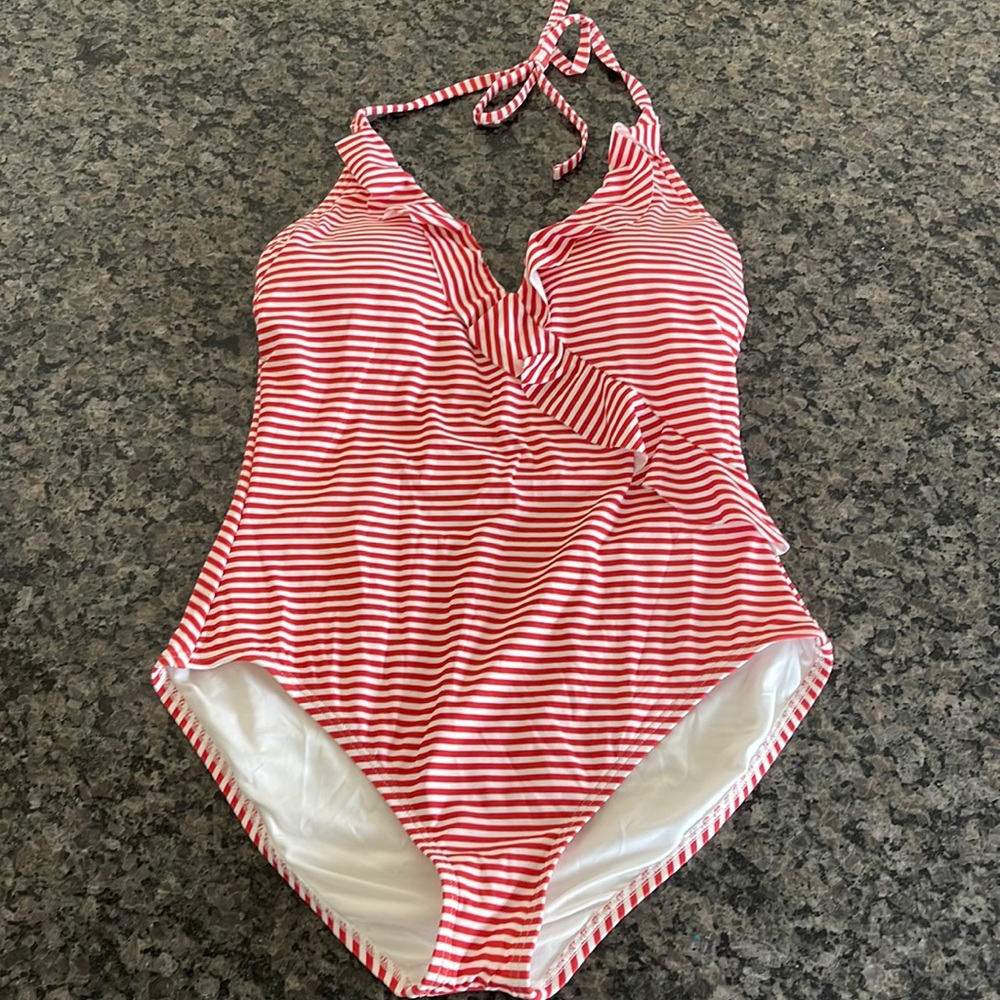 One piece swimwear